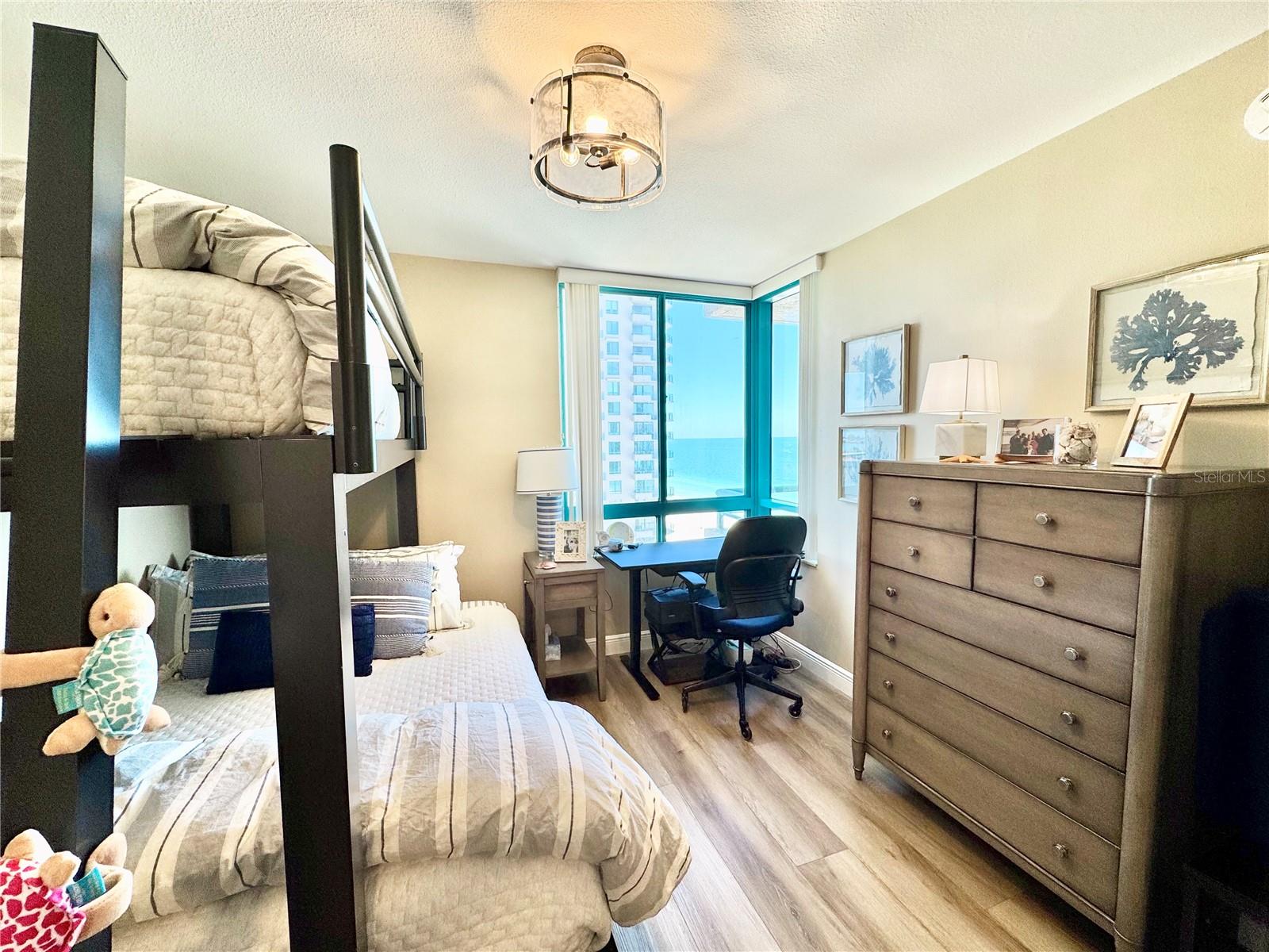 Image 37 of 64 For 1520 Gulf Boulevard 1403