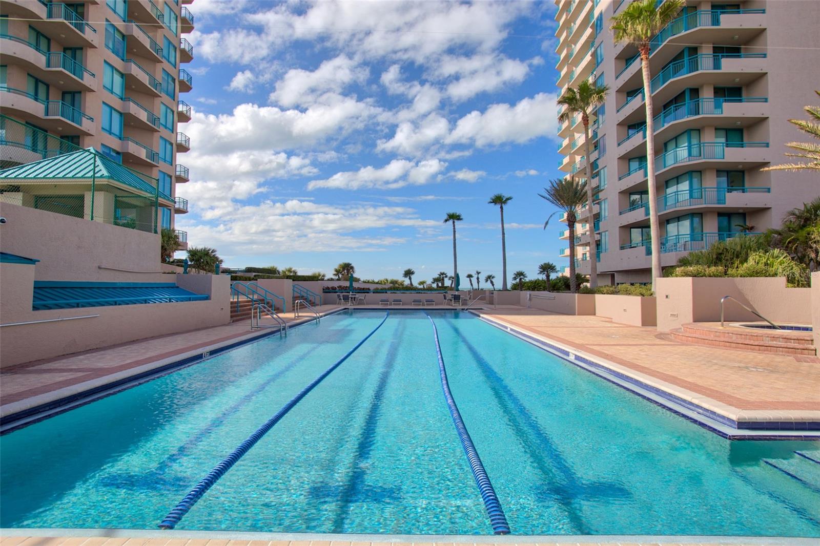 Image 46 of 64 For 1520 Gulf Boulevard 1403