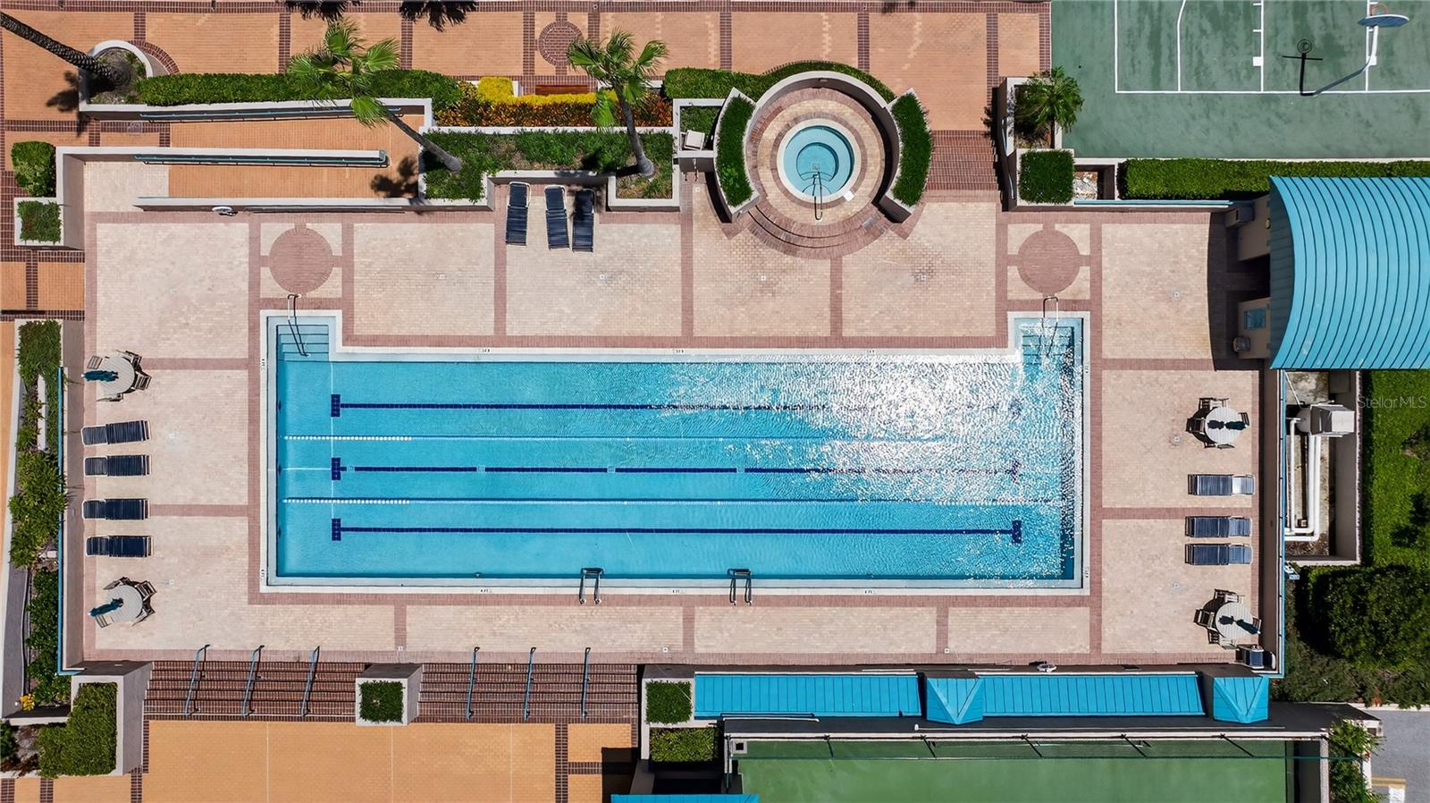 Image 48 of 64 For 1520 Gulf Boulevard 1403