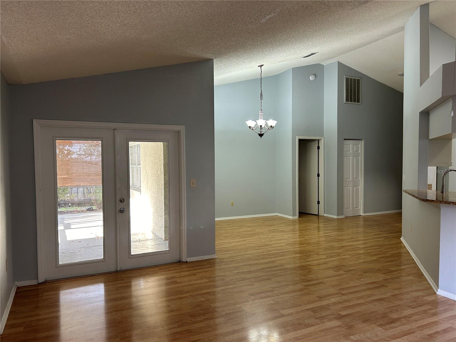 Image 12 of 31 For 8718 Imperial Court