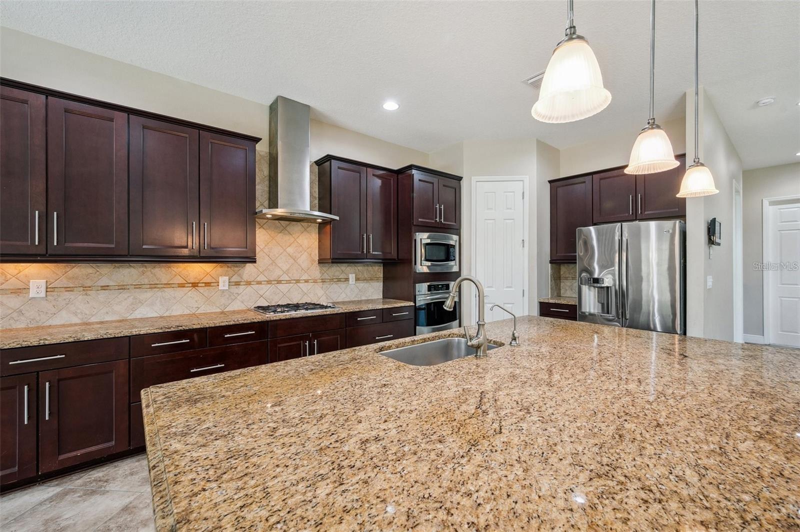 Image 17 of 71 For 5117 Longspur Court