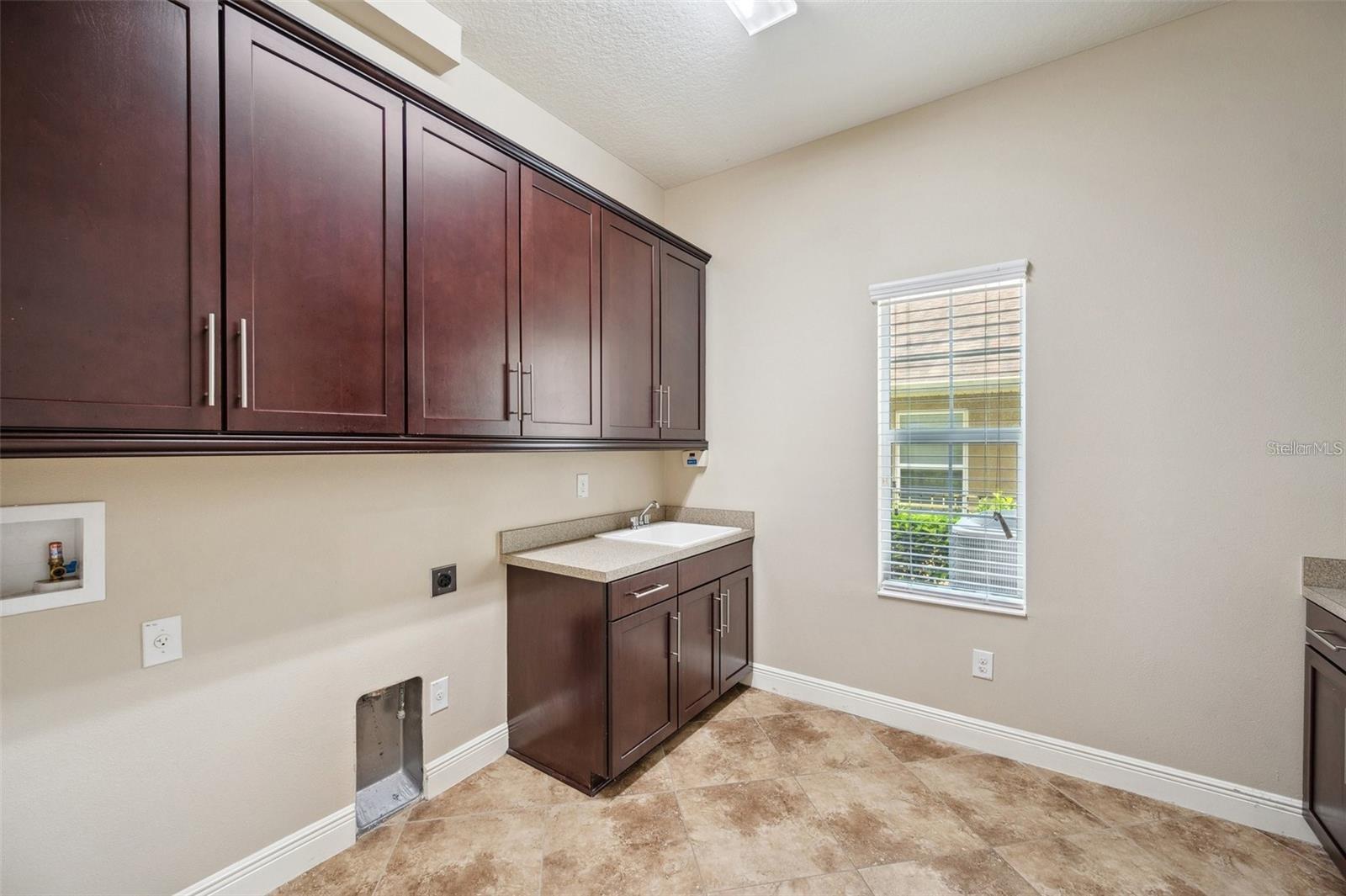 Image 23 of 71 For 5117 Longspur Court