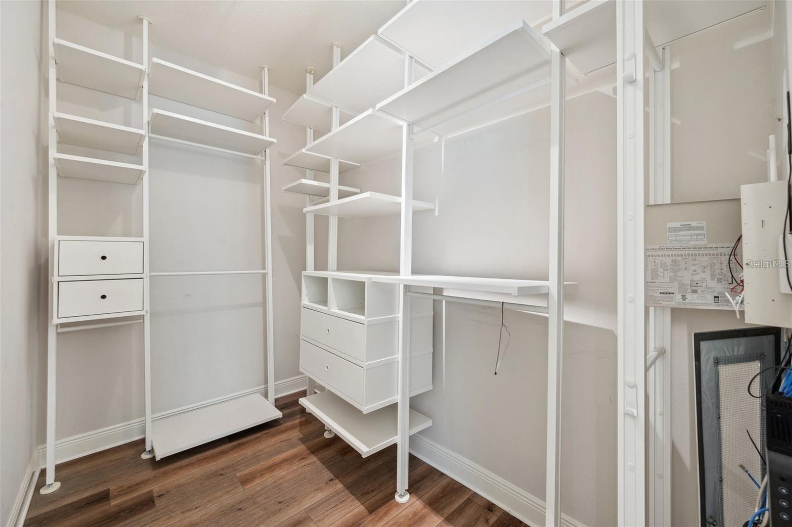 Image 28 of 71 For 5117 Longspur Court