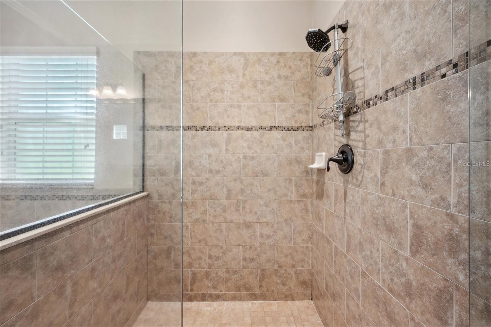 Image 29 of 71 For 5117 Longspur Court