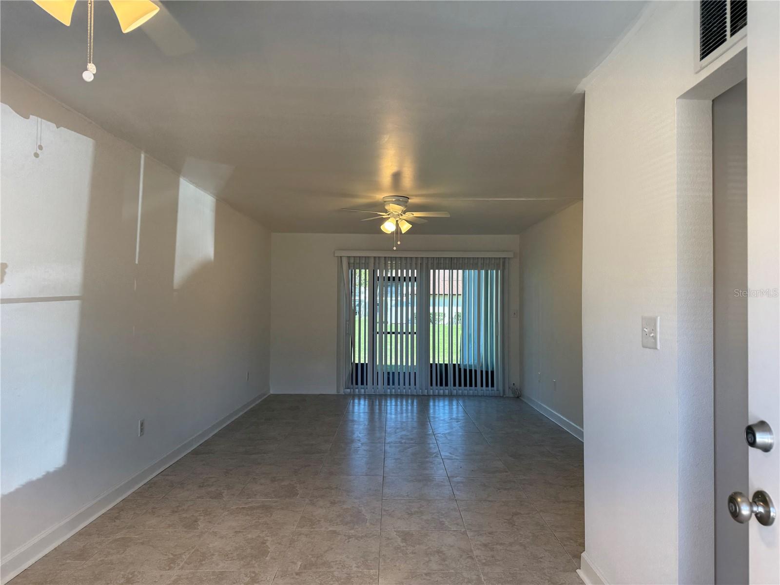 Image 6 of 11 For 5154 Turquoise Lane 102