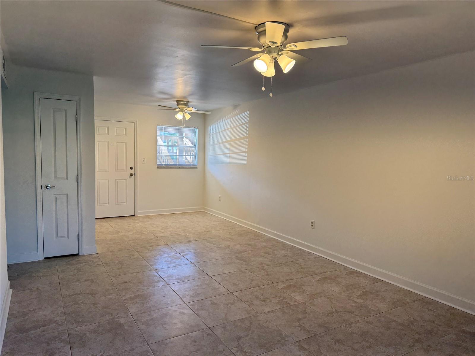 Image 7 of 11 For 5154 Turquoise Lane 102