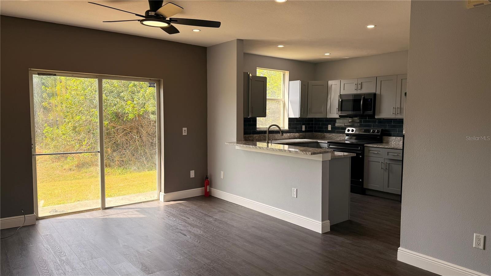 Image 4 of 19 For 6236 Olivedale Drive