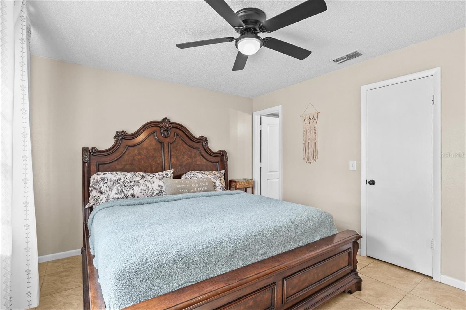 Image 20 of 46 For 1707 Hughes Drive