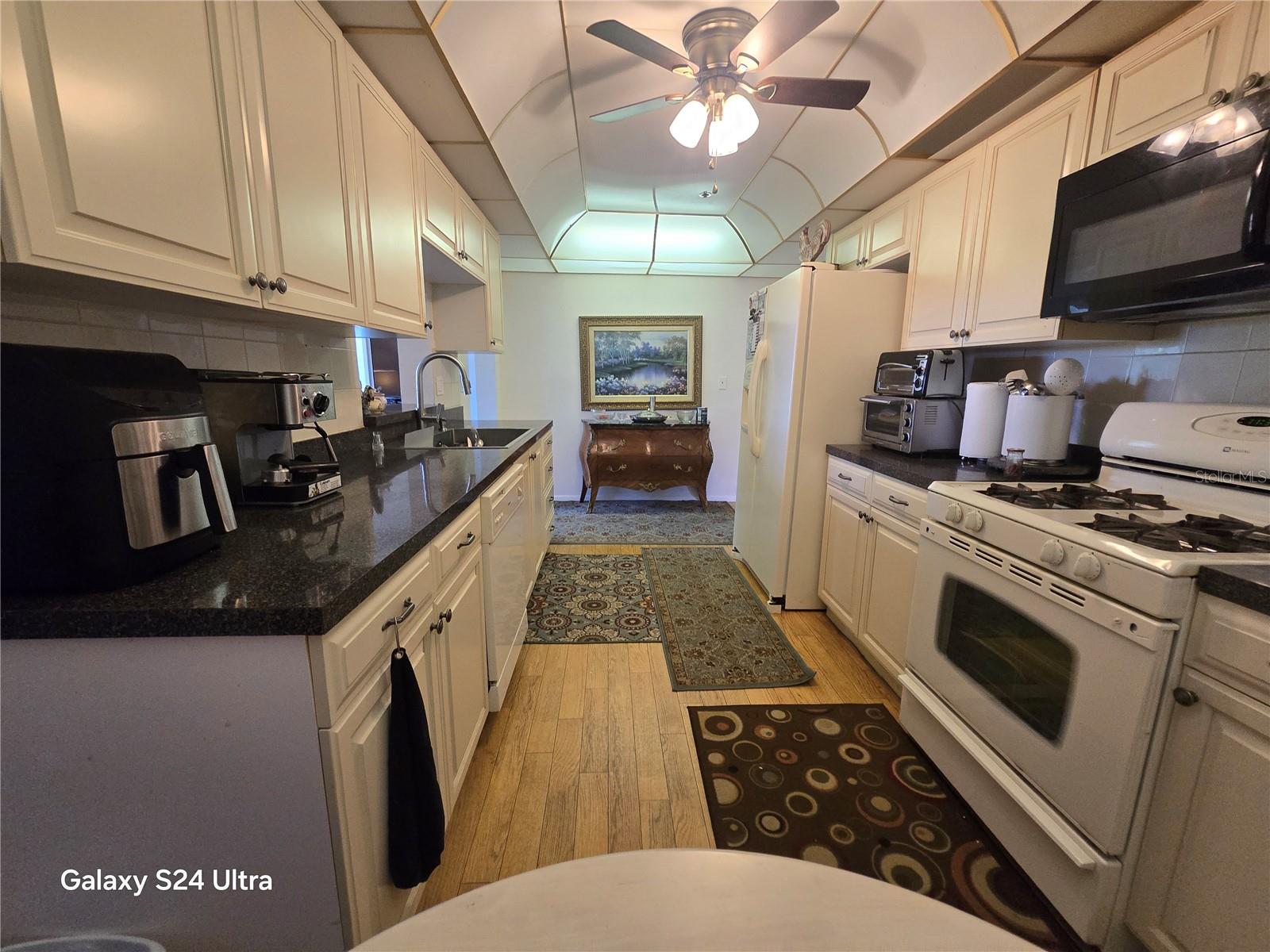 Image 21 of 46 For 8186 Terrace Garden Drive N 409