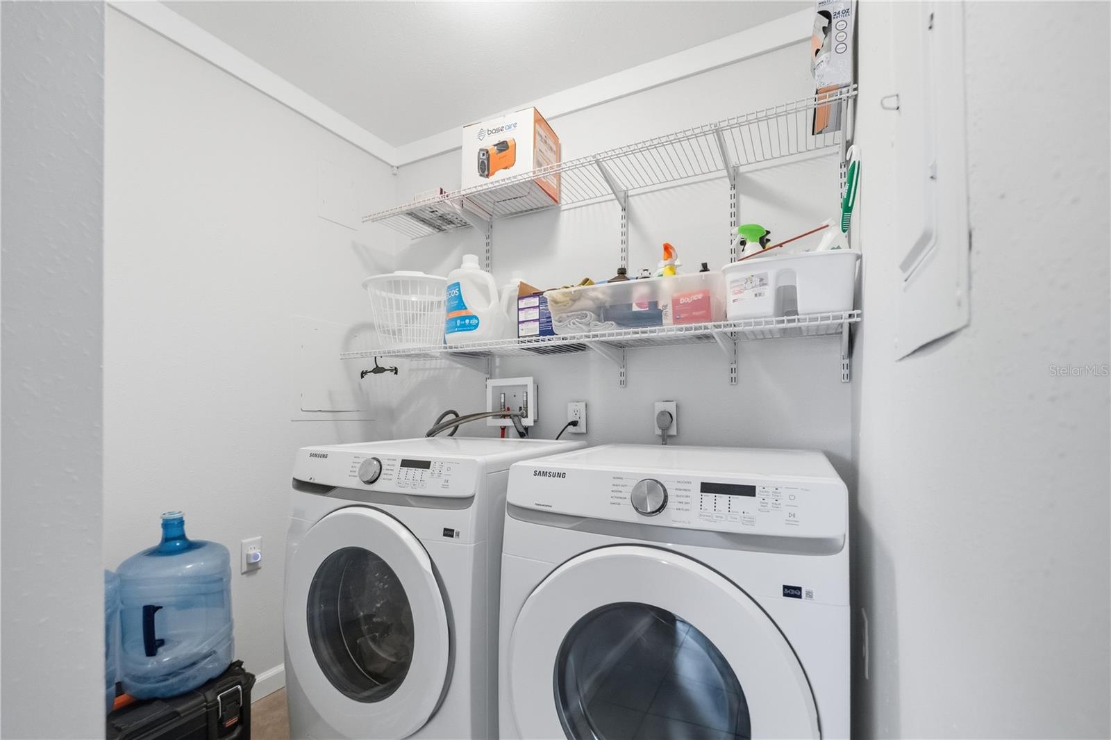 Listing photo id 12 for 39502 9th Avenue