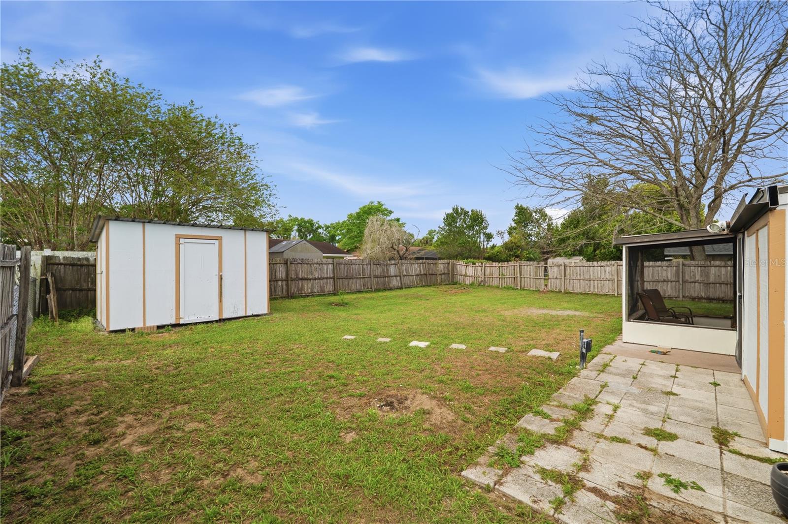 Listing photo id 18 for 39502 9th Avenue