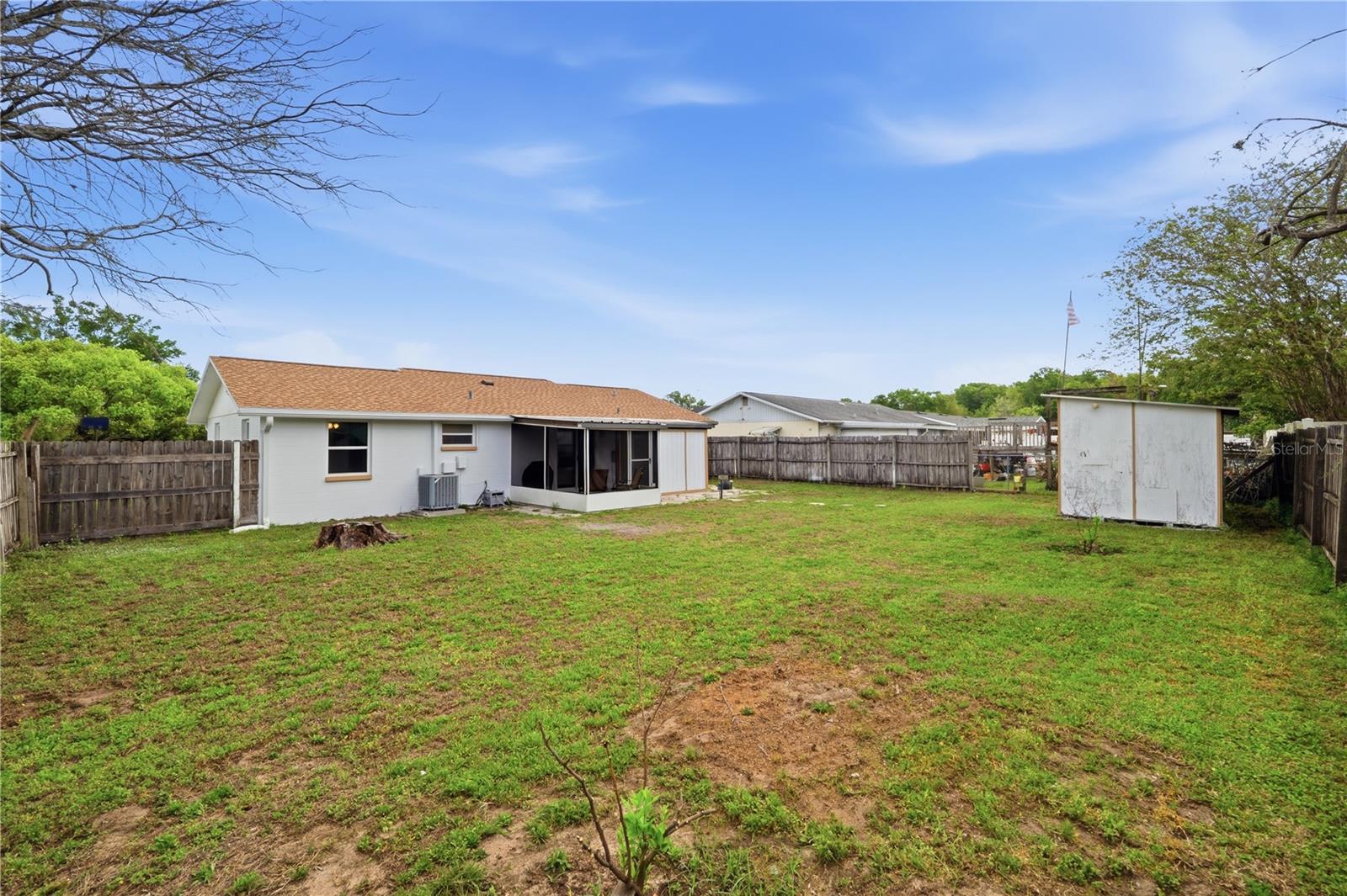 Listing photo id 20 for 39502 9th Avenue