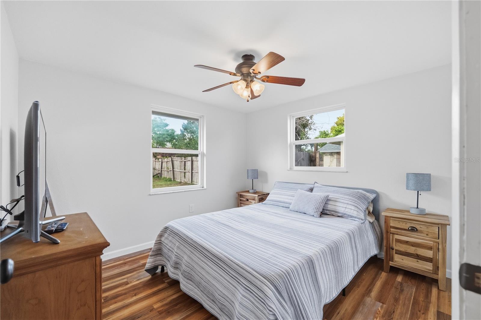 Listing photo id 5 for 39502 9th Avenue