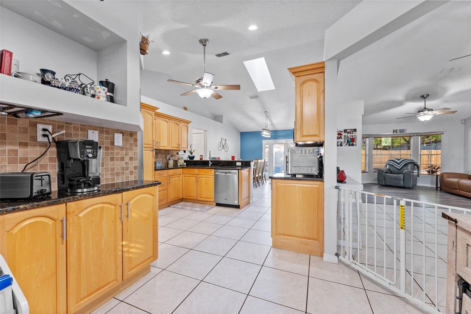 Image 16 of 55 For 956 Edgehill Drive