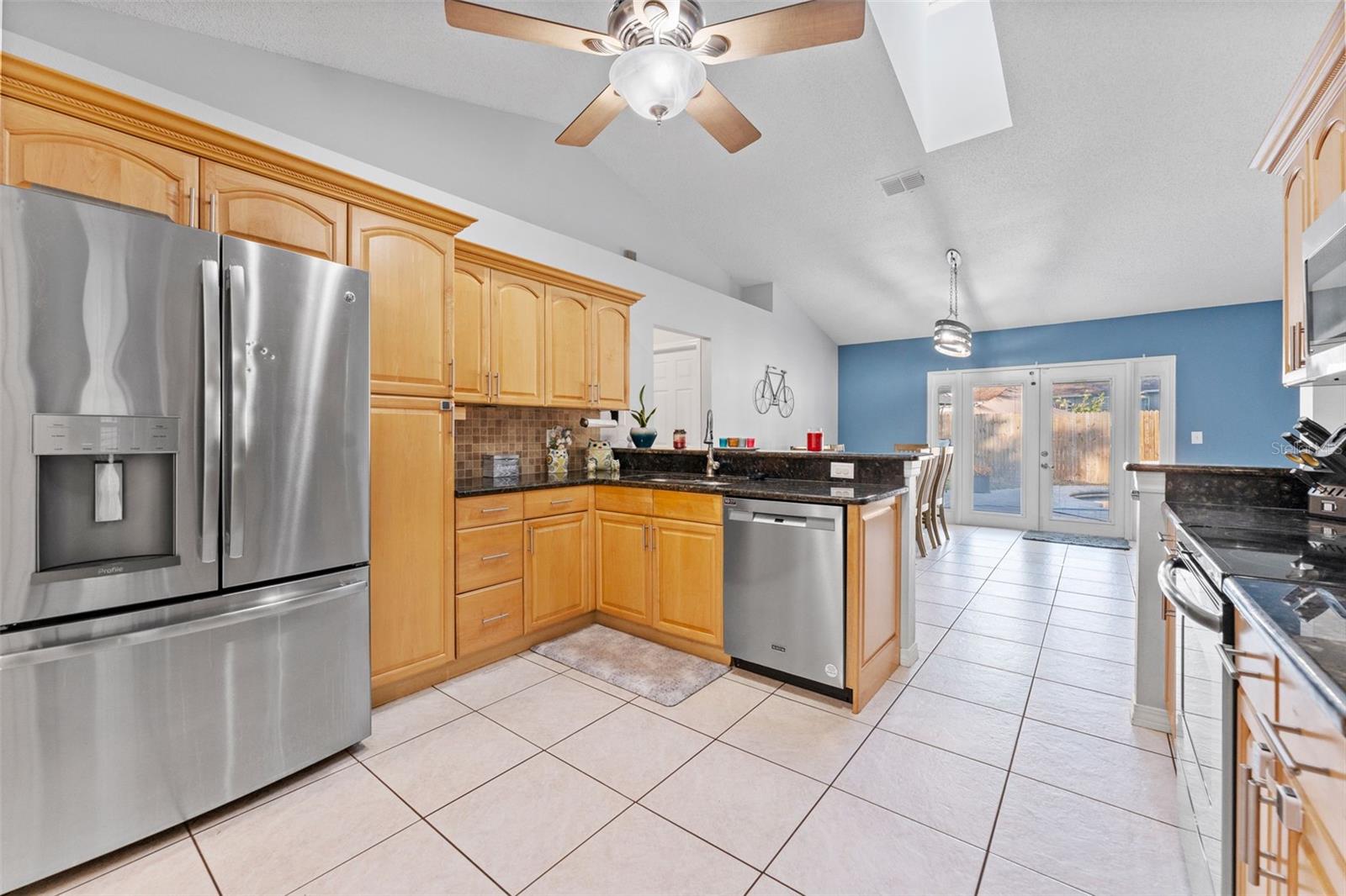 Image 17 of 55 For 956 Edgehill Drive