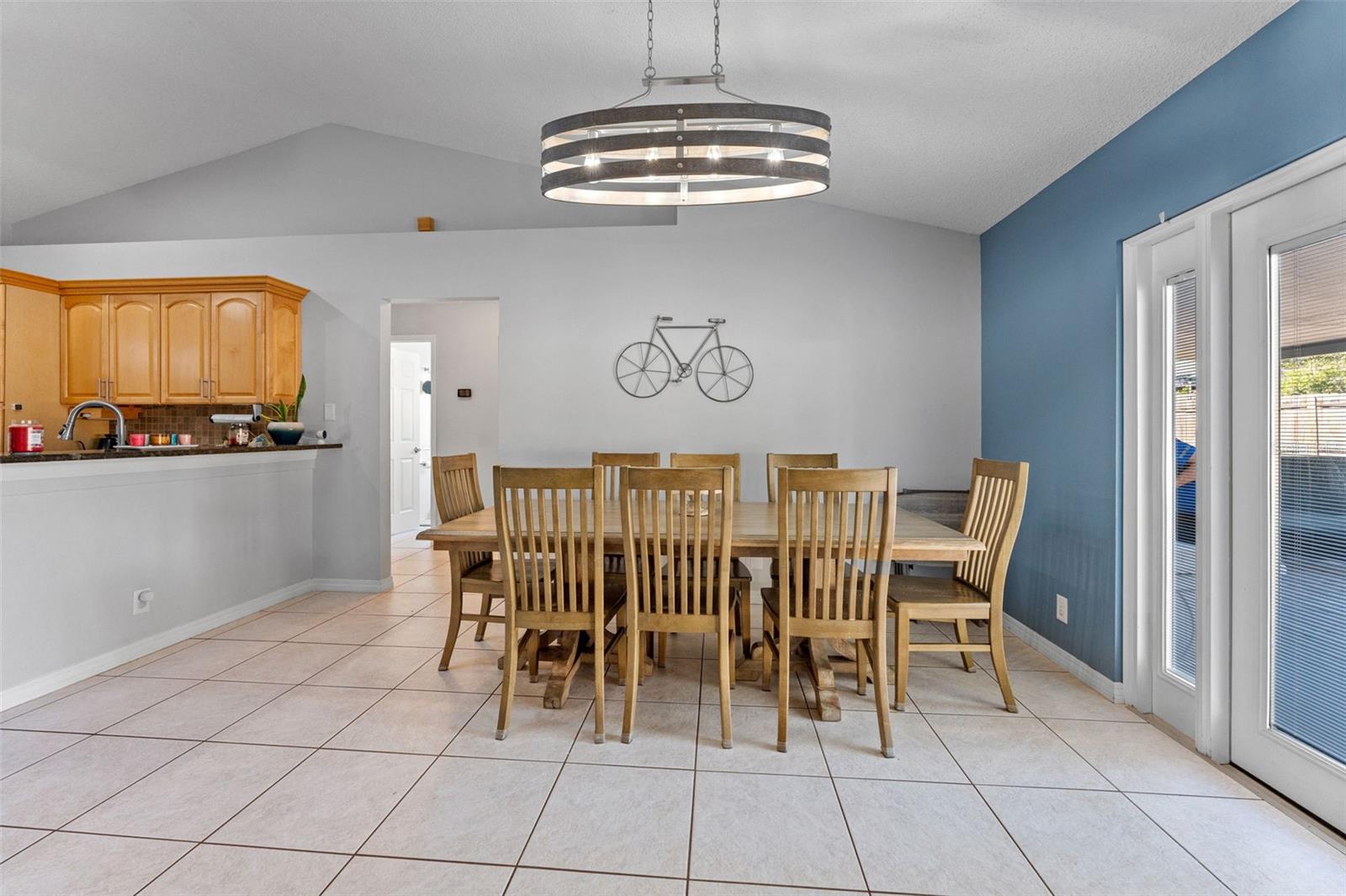 Image 22 of 55 For 956 Edgehill Drive