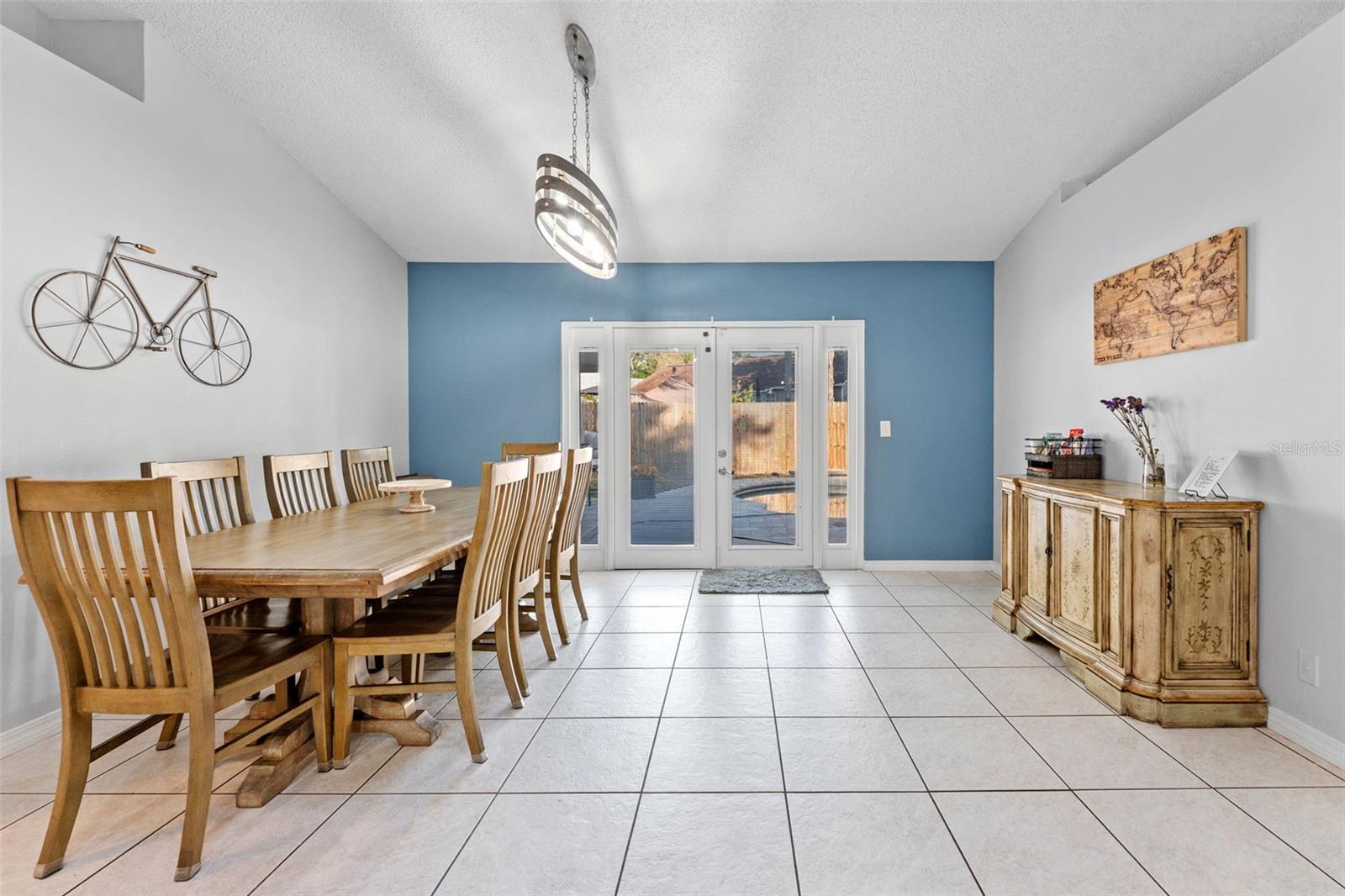 Image 24 of 55 For 956 Edgehill Drive