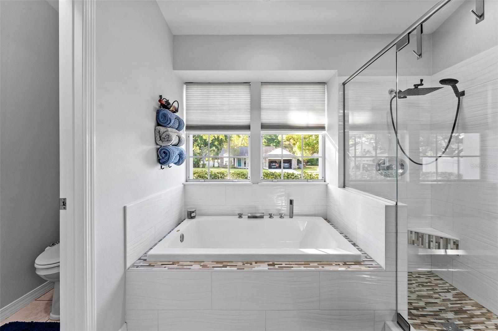 Image 31 of 55 For 956 Edgehill Drive