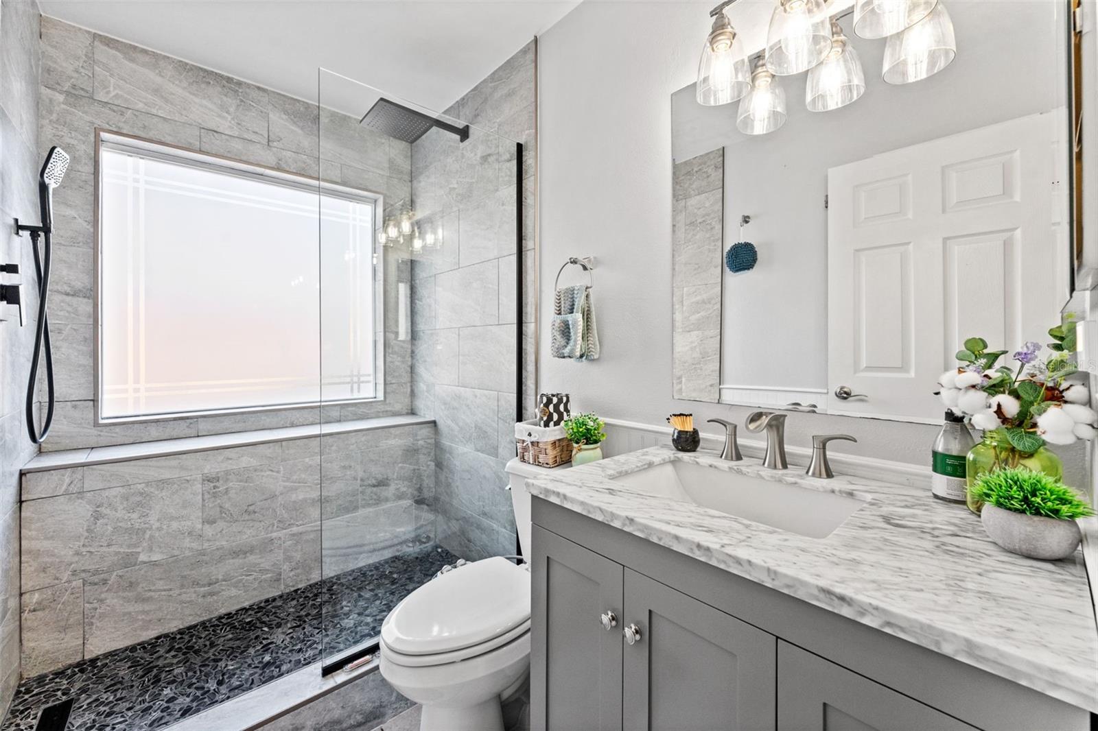 Image 36 of 55 For 956 Edgehill Drive