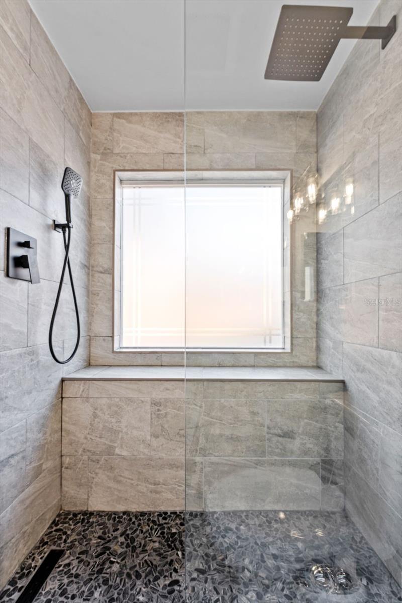 Image 37 of 55 For 956 Edgehill Drive