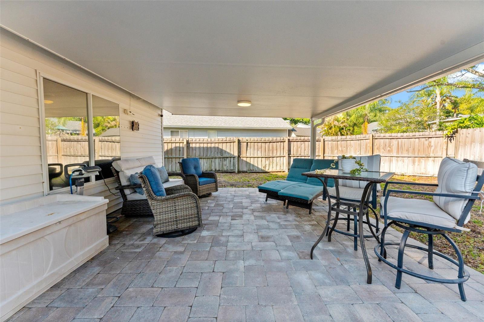 Image 41 of 55 For 956 Edgehill Drive