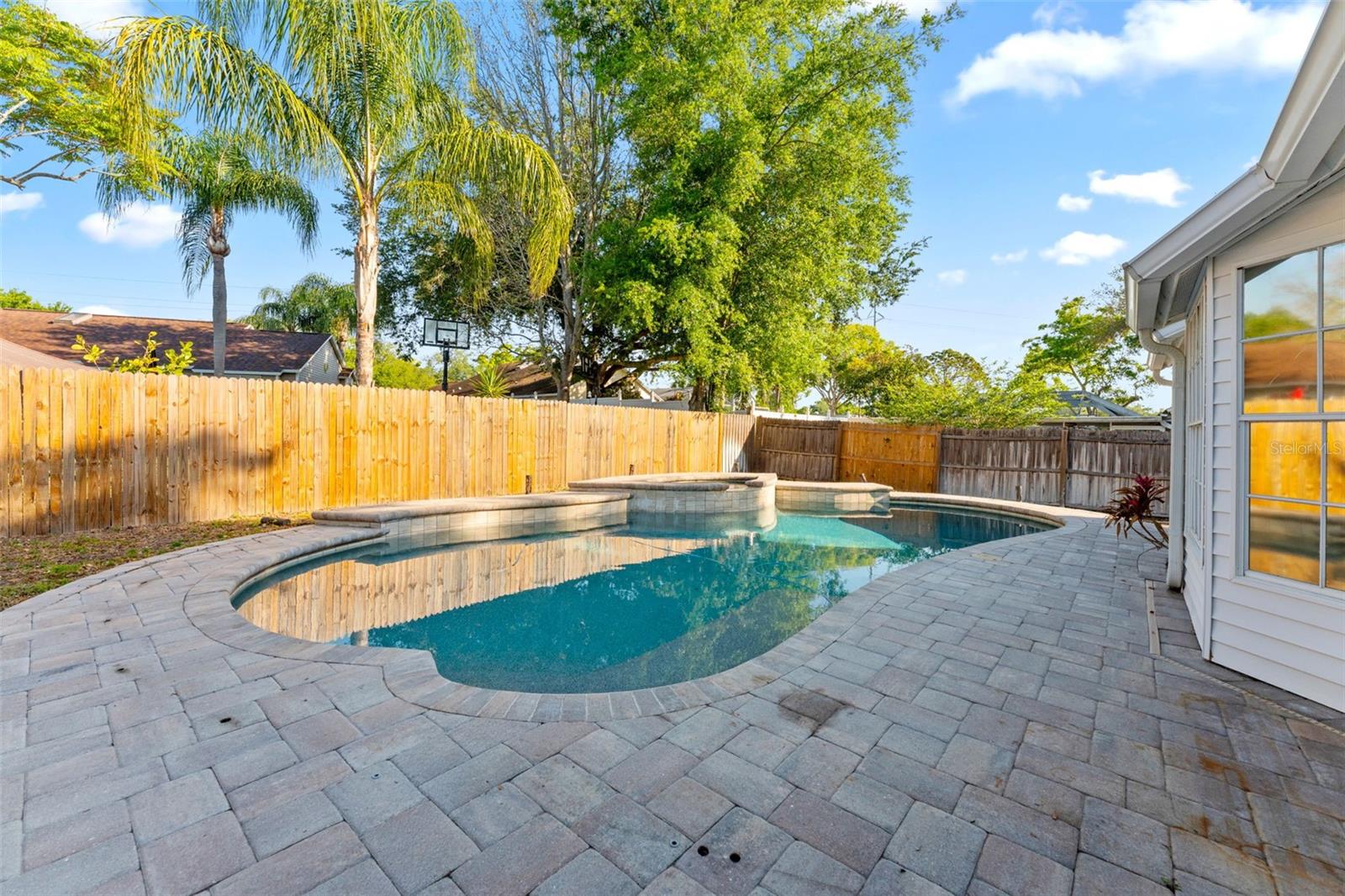 Image 43 of 55 For 956 Edgehill Drive