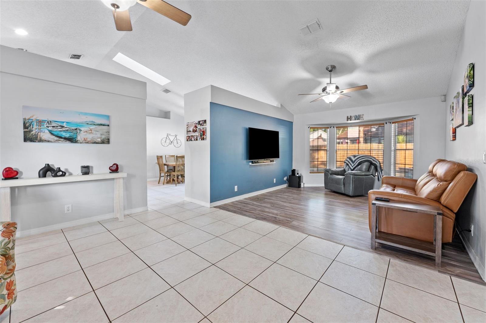 Image 9 of 55 For 956 Edgehill Drive