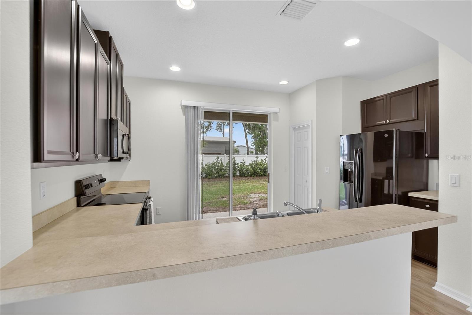 Image 12 of 40 For 8821 Walnut Gable Ct