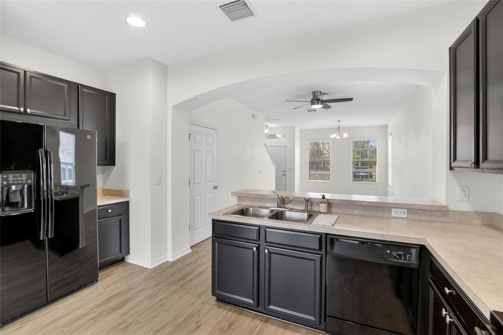 Image 13 of 40 For 8821 Walnut Gable Ct