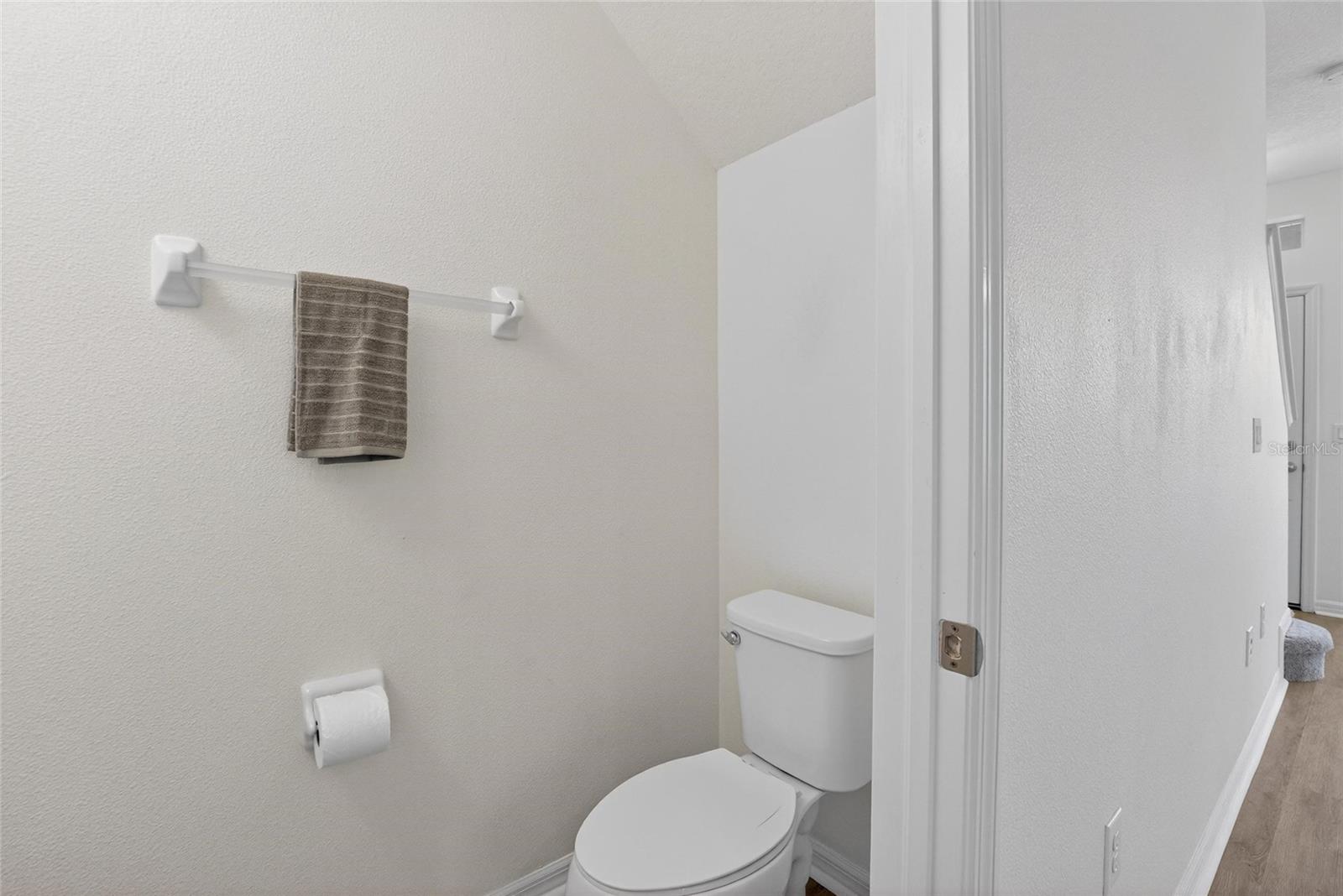 Image 20 of 40 For 8821 Walnut Gable Ct