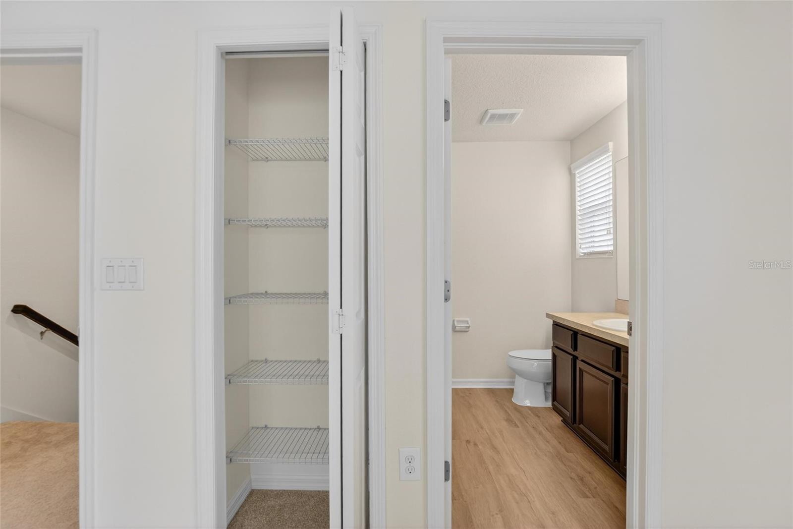 Image 28 of 40 For 8821 Walnut Gable Ct