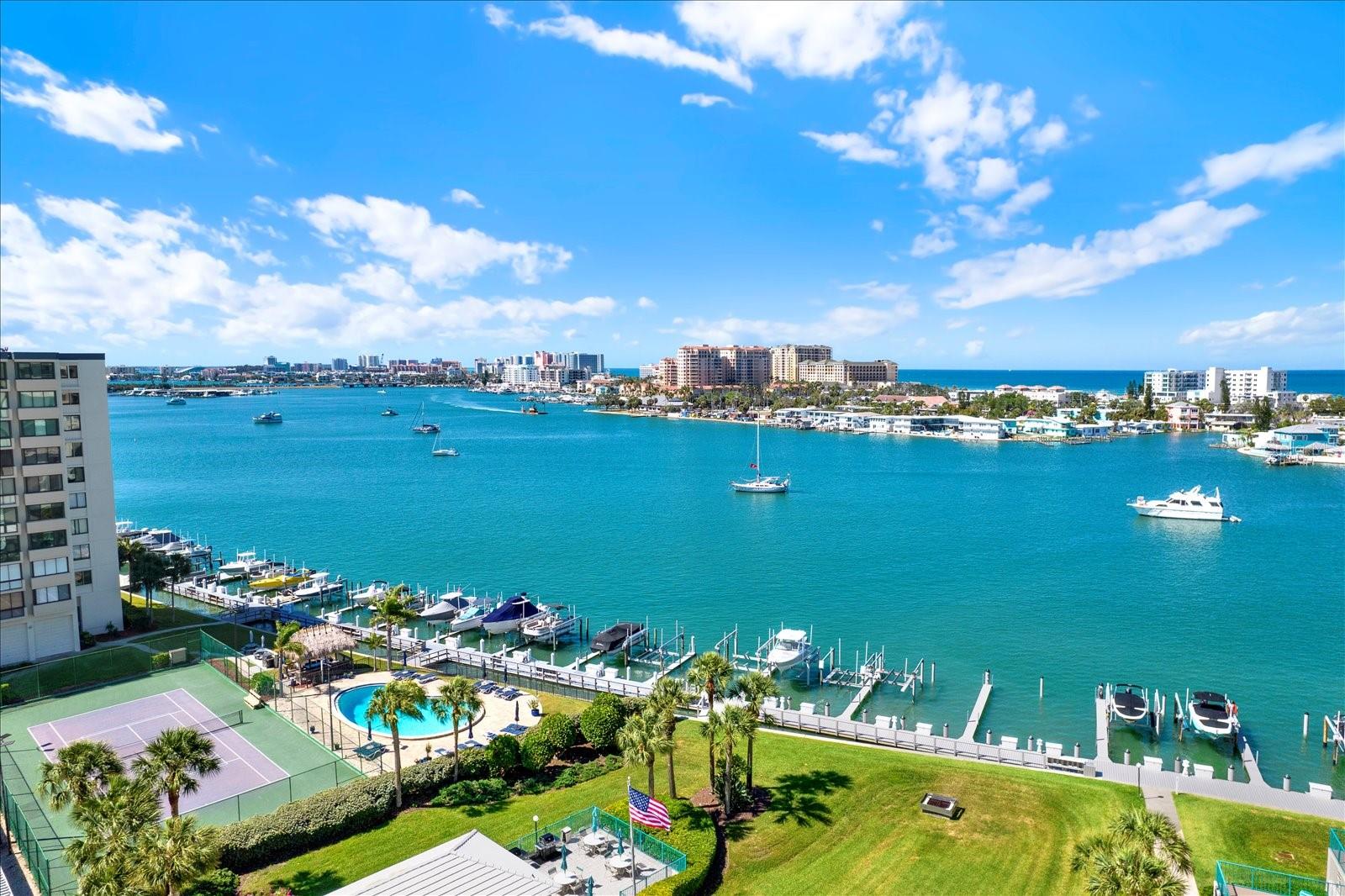 Image 23 of 27 For 670 Island Way 1006