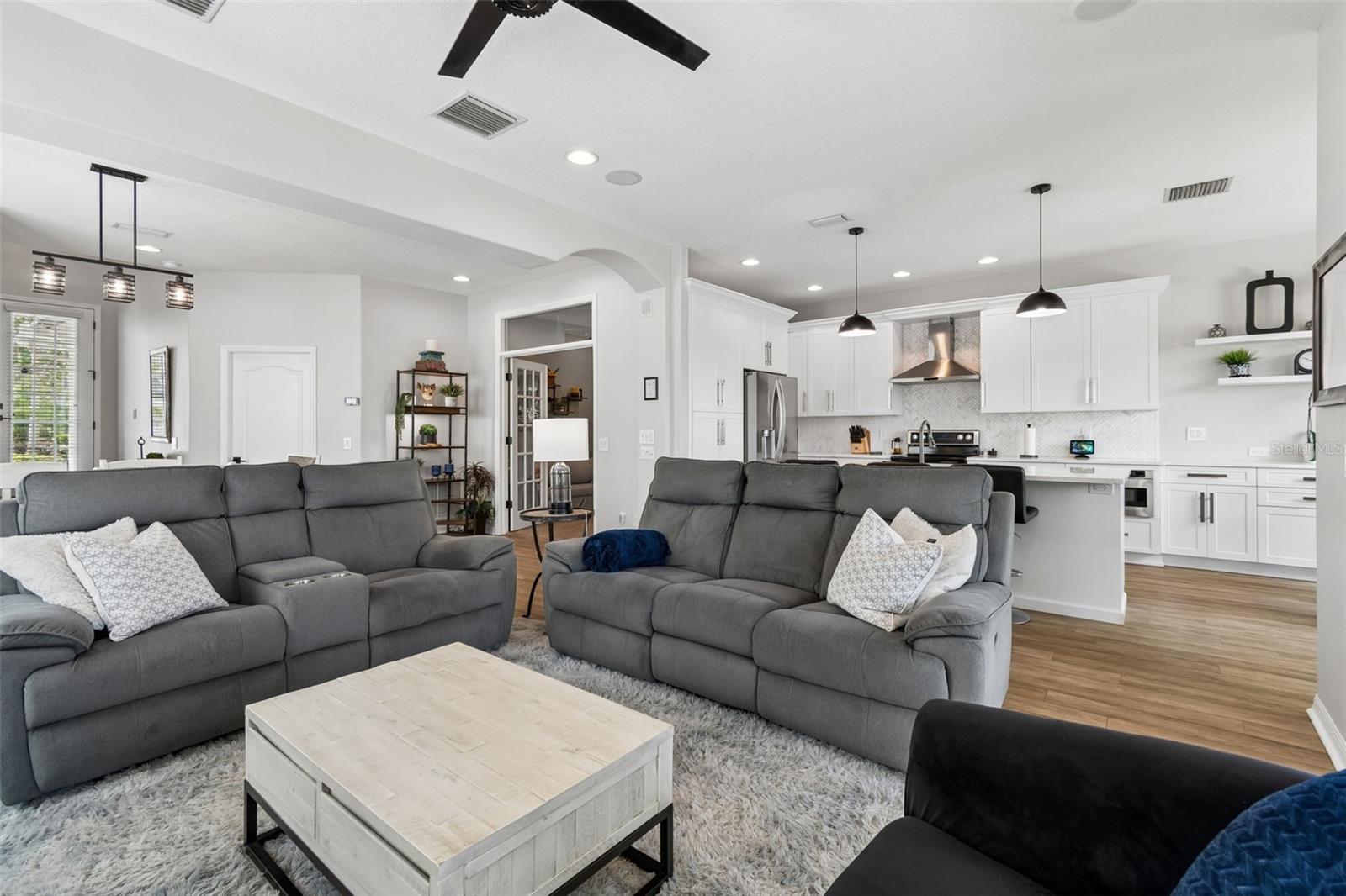 Image 13 of 39 For 14438 Mirabelle Vista Circle