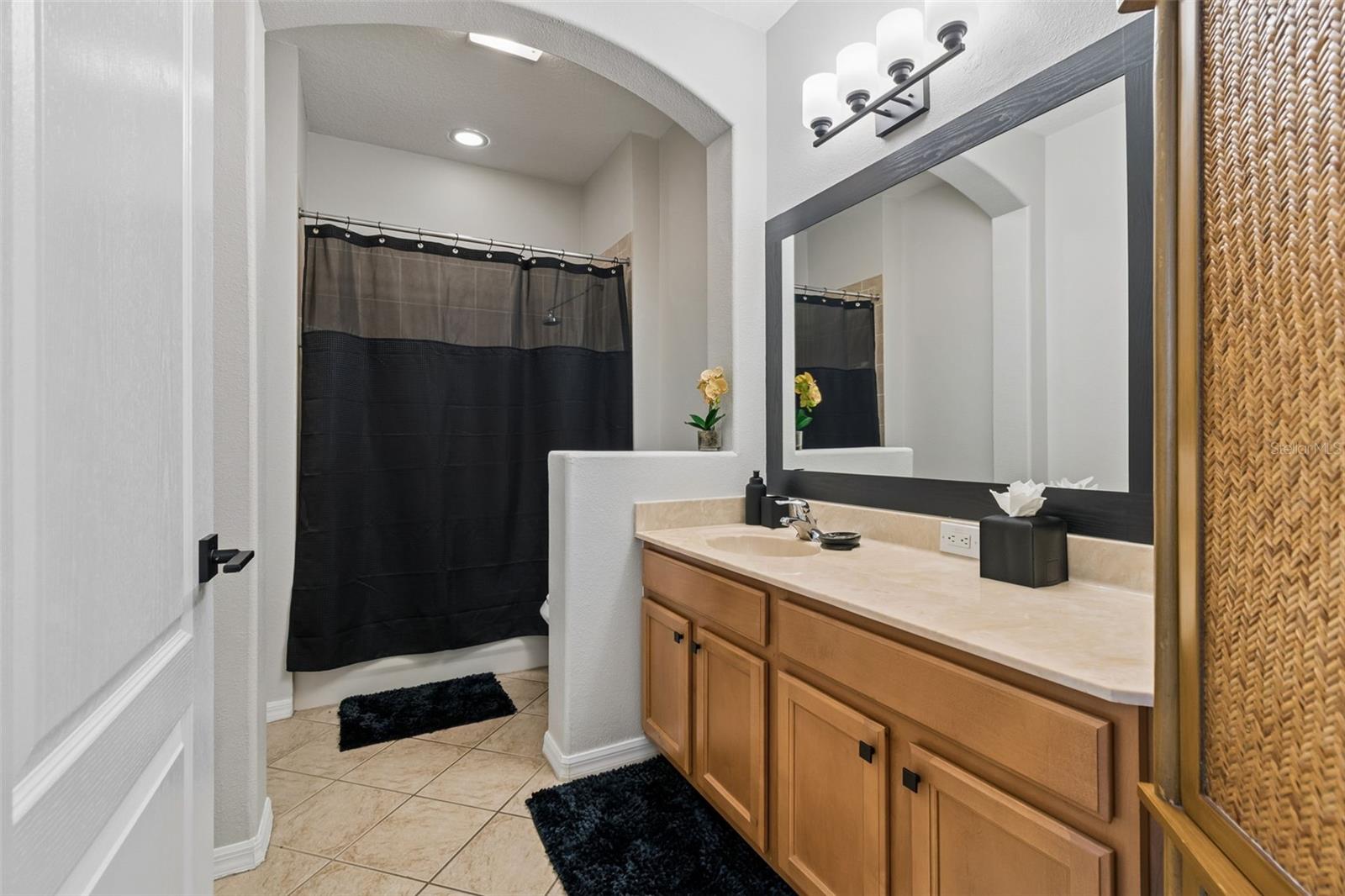 Image 33 of 39 For 14438 Mirabelle Vista Circle