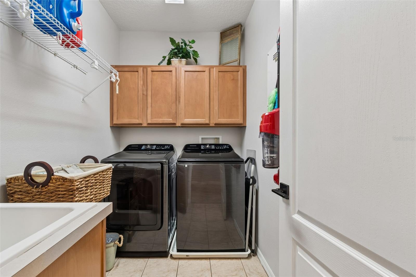 Image 35 of 39 For 14438 Mirabelle Vista Circle