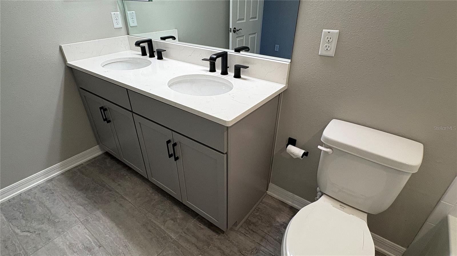 Image 23 of 38 For 2481 Stapleford Pl