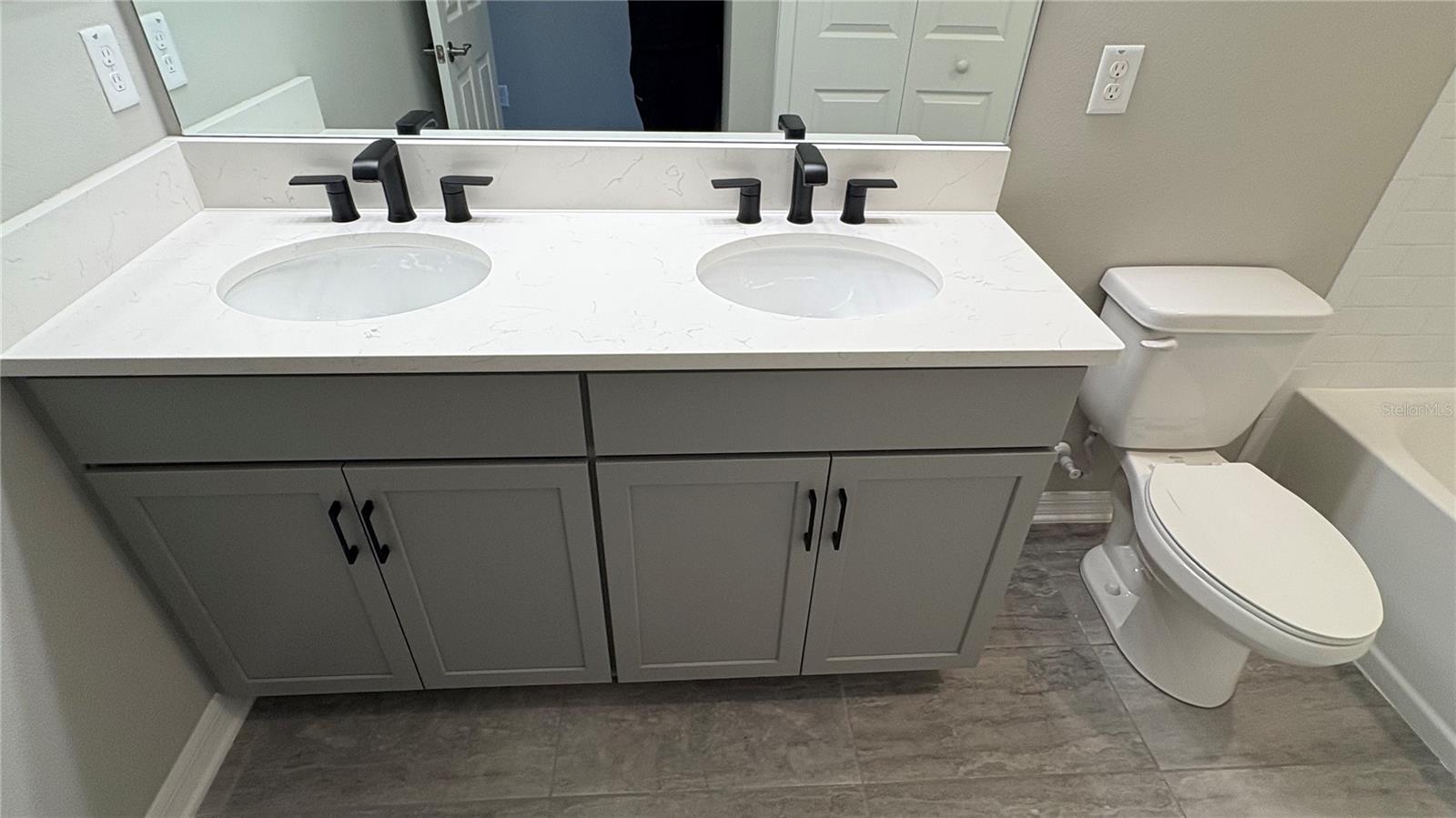 Image 26 of 38 For 2481 Stapleford Pl