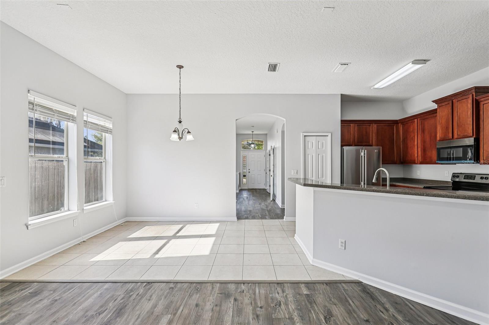 Image 11 of 40 For 5531 Huckleberry Trail S