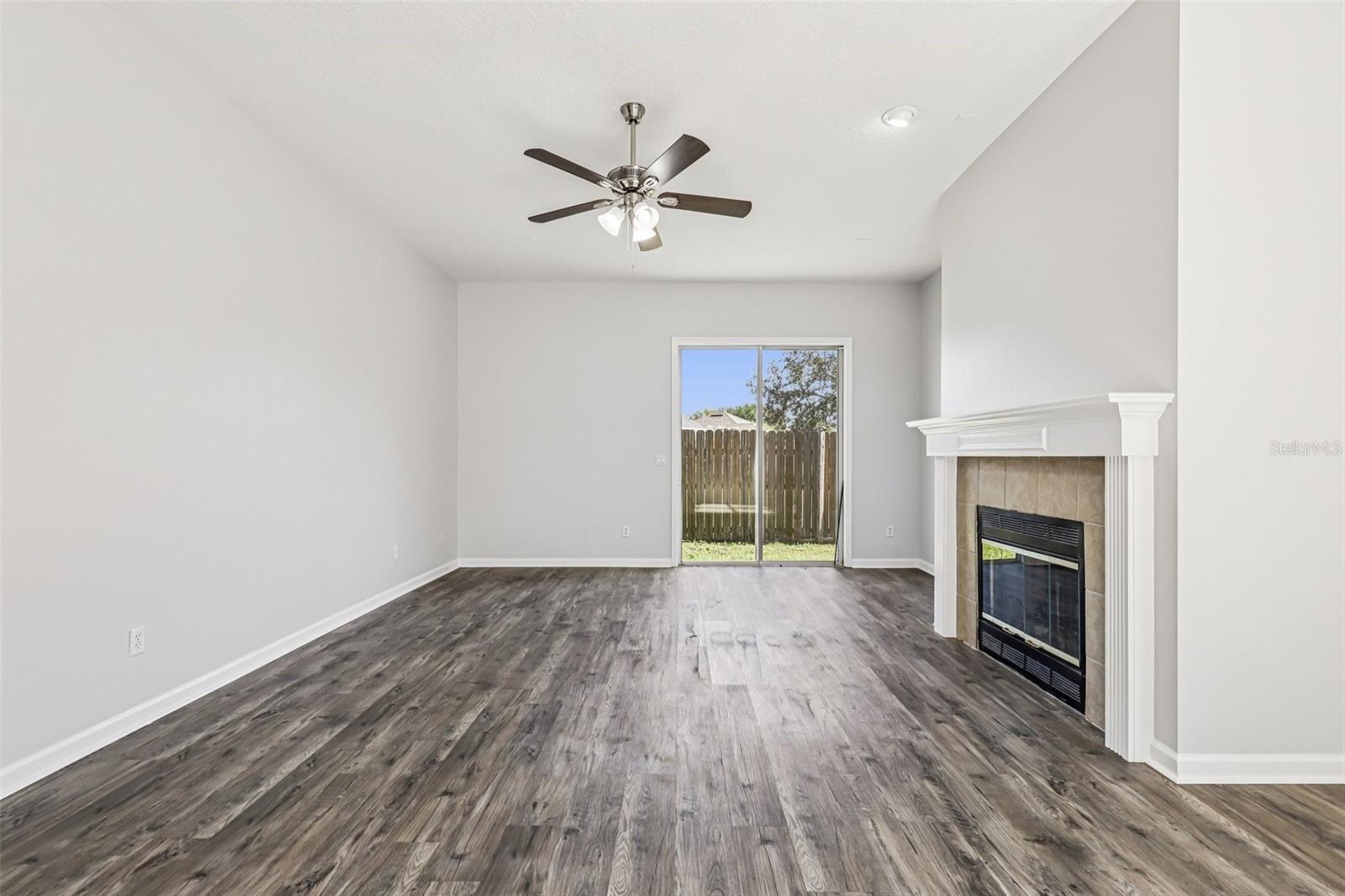 Image 5 of 40 For 5531 Huckleberry Trail S