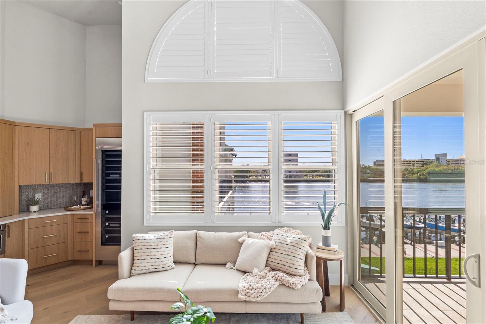 Image 11 of 50 For 943 Seddon Cove Way 943