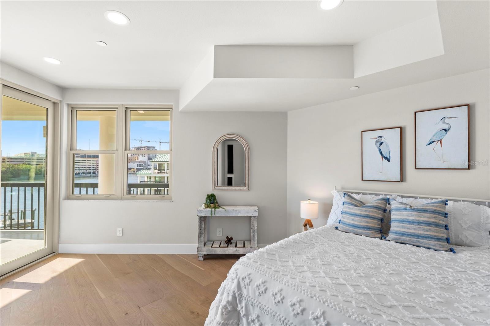 Image 12 of 50 For 943 Seddon Cove Way 943