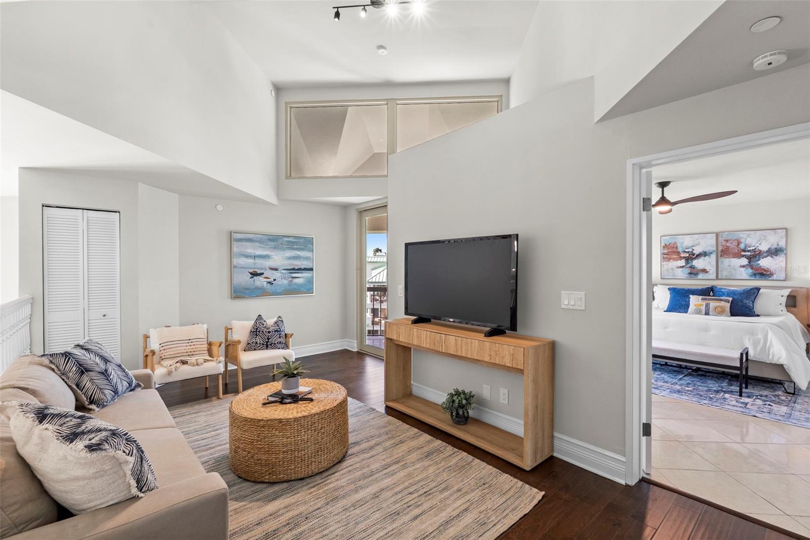 Image 25 of 50 For 943 Seddon Cove Way 943