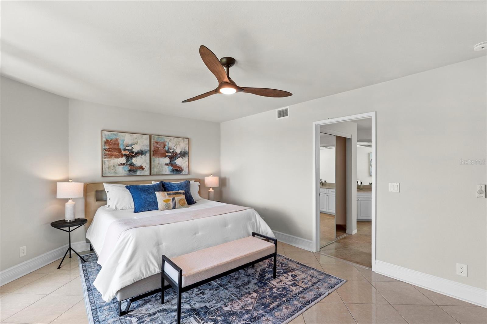 Image 27 of 50 For 943 Seddon Cove Way 943