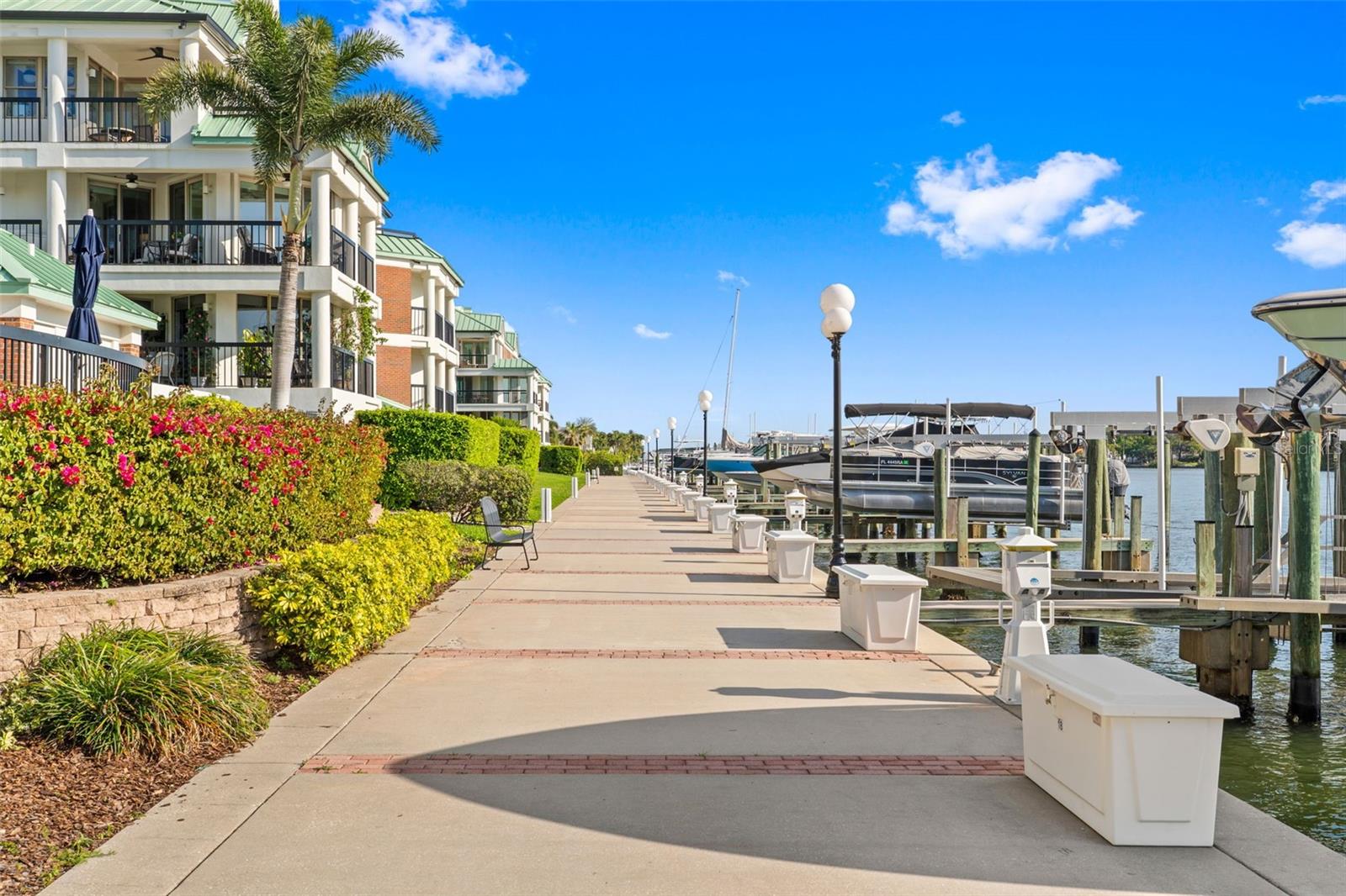 Image 40 of 50 For 943 Seddon Cove Way 943