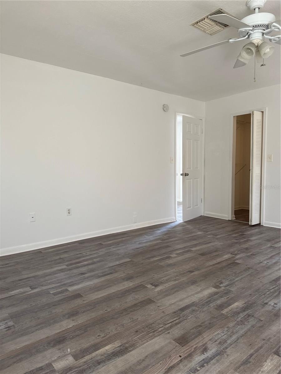 Image 10 of 26 For 2074 Dodge Street