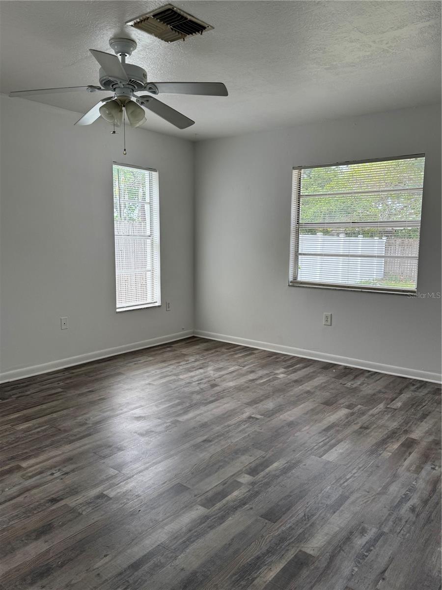 Image 11 of 26 For 2074 Dodge Street