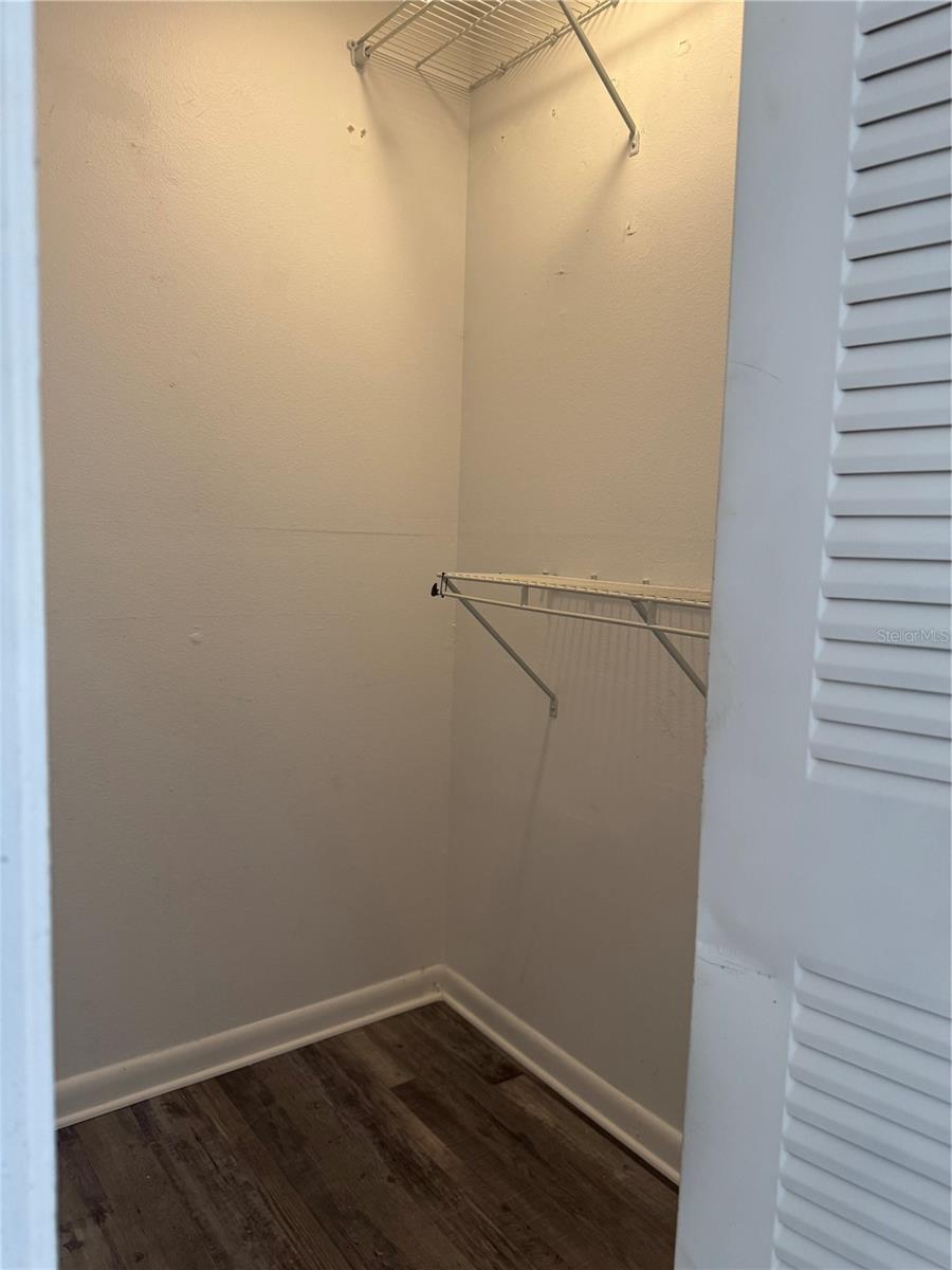 Image 14 of 26 For 2074 Dodge Street