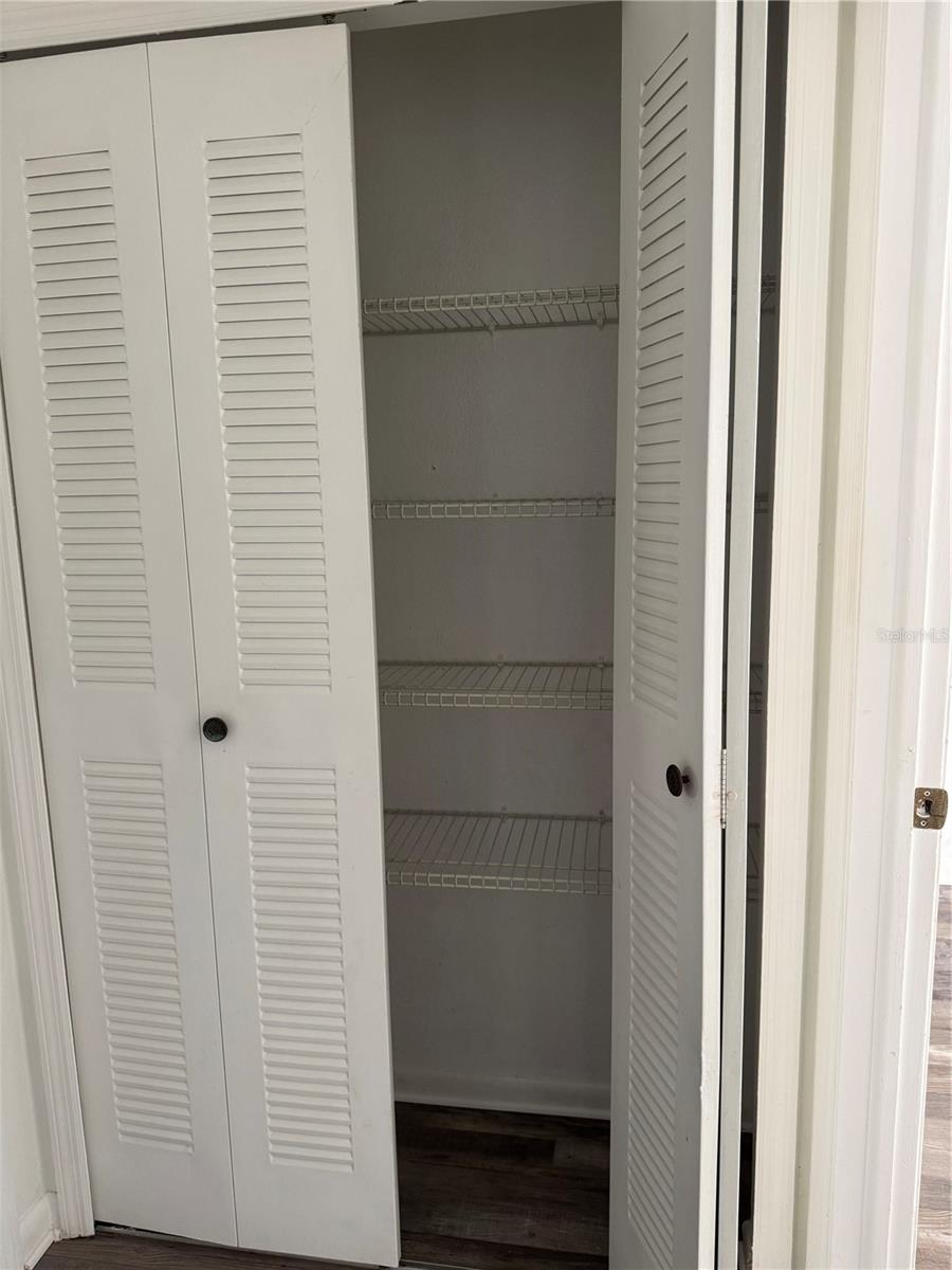 Image 15 of 26 For 2074 Dodge Street