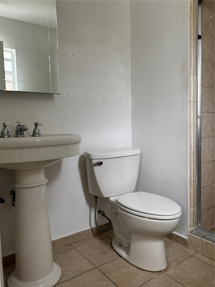 Image 16 of 26 For 2074 Dodge Street