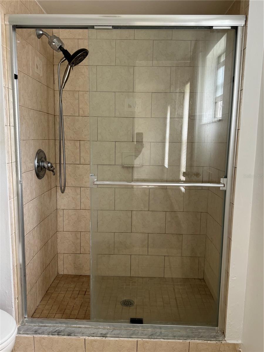 Image 17 of 26 For 2074 Dodge Street